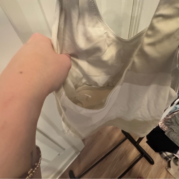 Aerie Cream Sports Bra - Picture 5 of 5